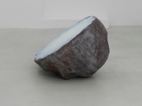 Payer, Wieland:   CALZEDON; 2017, Mixed Media, Pastell, 780 x 1050 x 850 mm,        Foto: Herbert Boswank